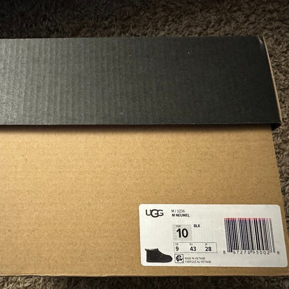 USED UGG Men\'s Neumel Suede Casual Black Boots main image 5